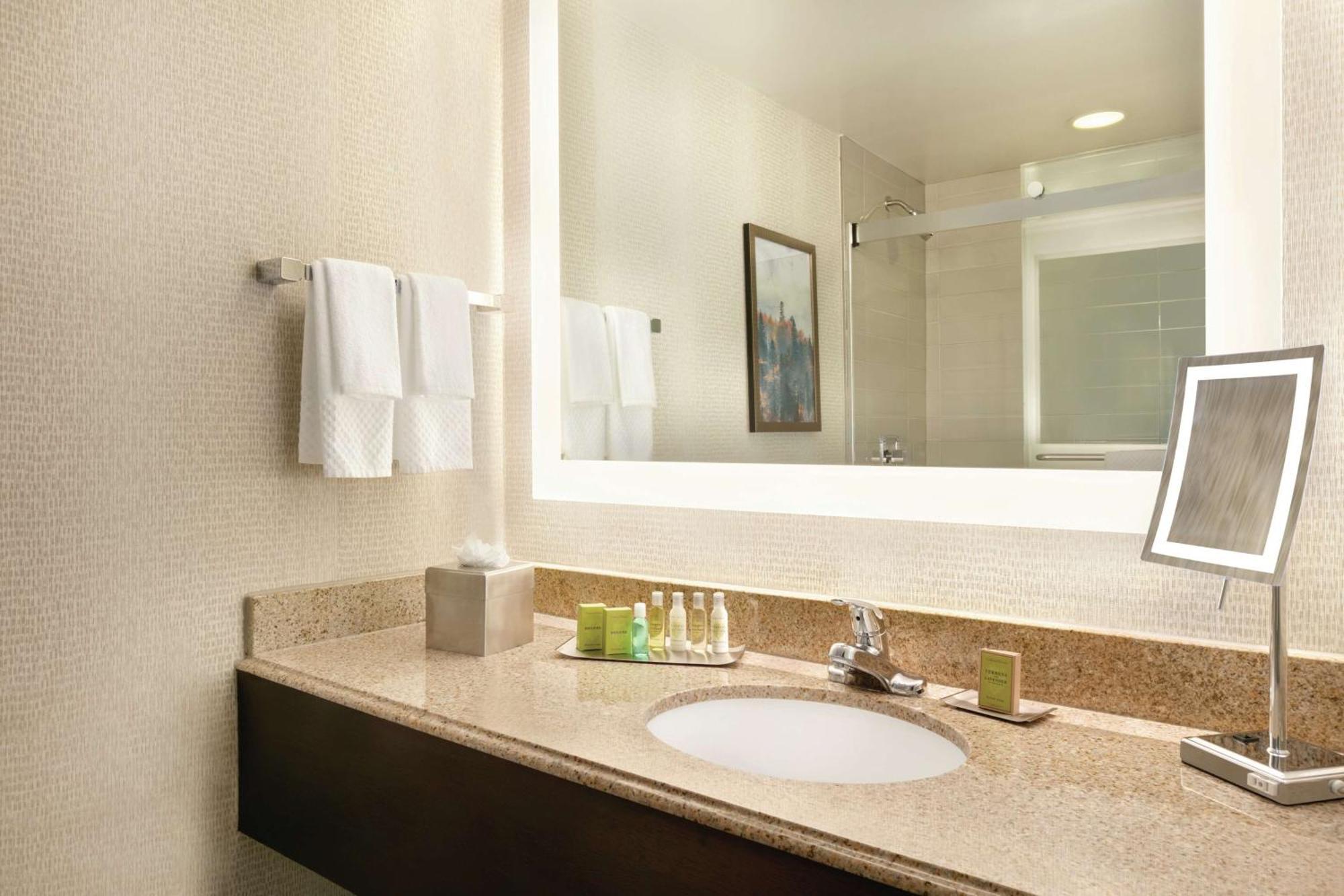 Doubletree By Hilton Atlanta Northeast/Northlake Tucker Buitenkant foto