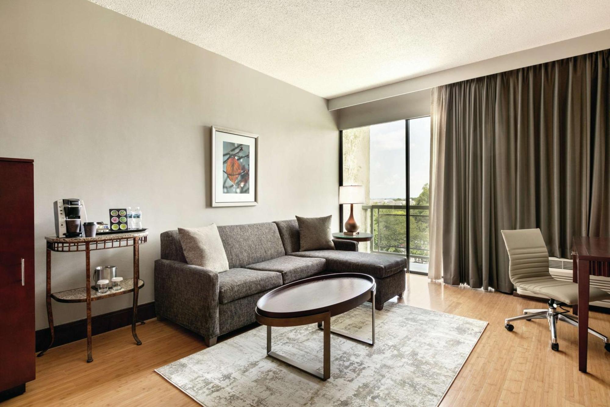 Doubletree By Hilton Atlanta Northeast/Northlake Tucker Buitenkant foto