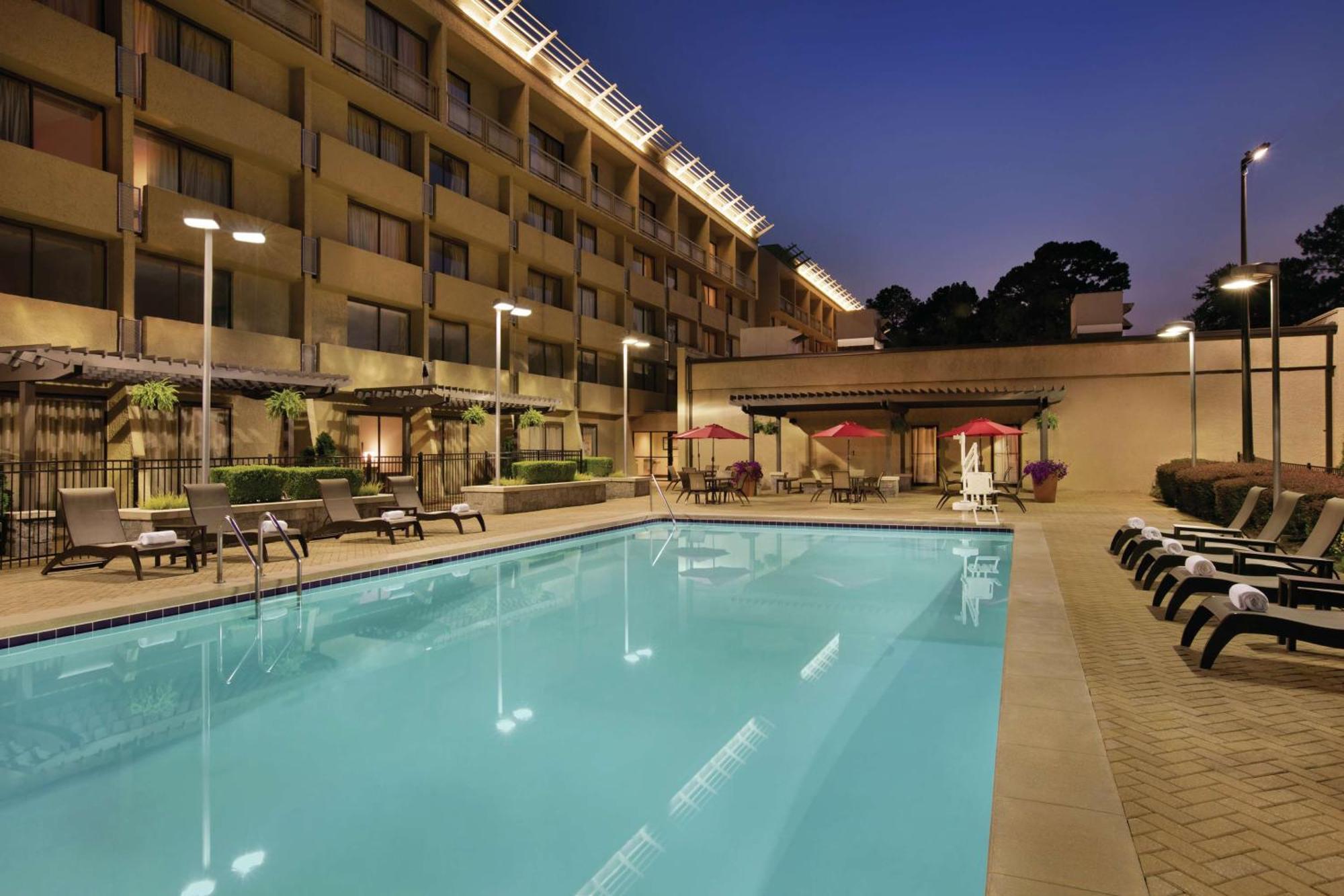Doubletree By Hilton Atlanta Northeast/Northlake Tucker Buitenkant foto